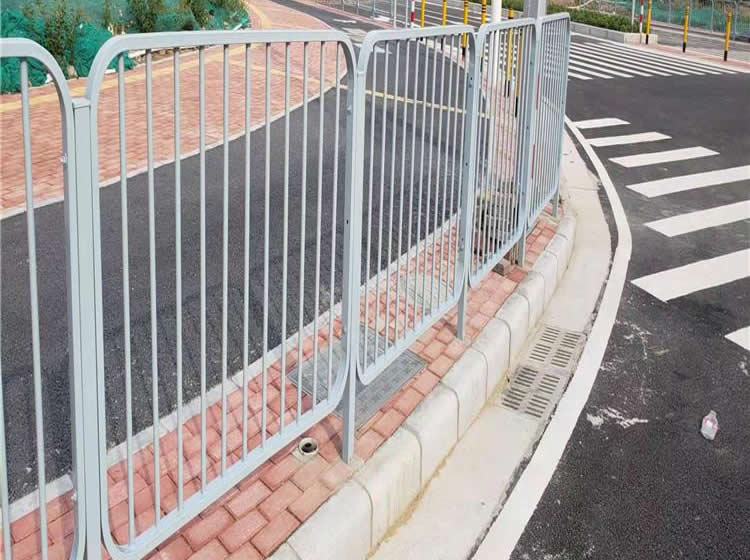 东光港式道路护栏